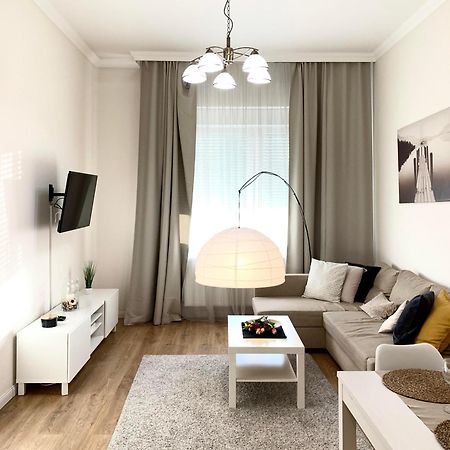 Alfoeldi Palace Apartman Debrecín Exteriér fotografie